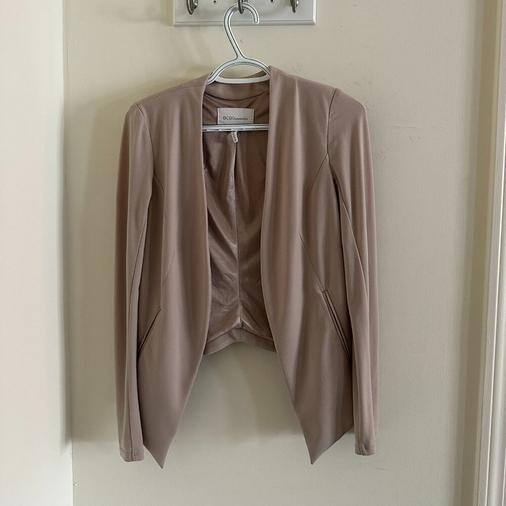 XS- BCBGeneration nude colored tuxedo style blazer